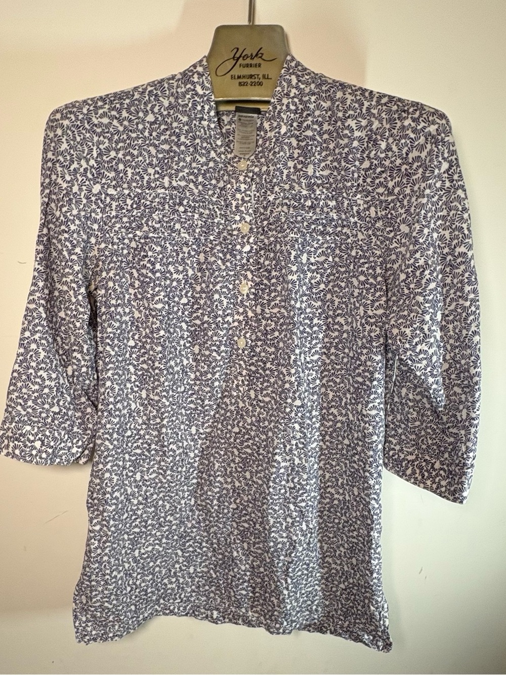 Patagonia Lightweight Blue Floral Split-Neck Women's Top - Medium